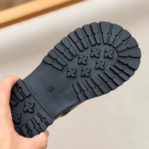 خرید اینترنتی قیمت بوت بچگانه چرمی طرح min ساده از murche کد 5070602