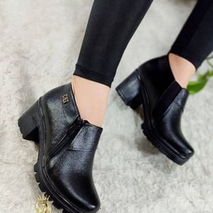 قیمت نیم بوت مجلسی زنانه راحت شیک زیره پیو نرم سبک