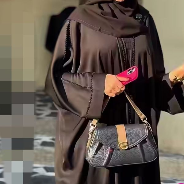 عبای سنگدوزی شده مینیمال
