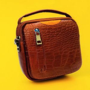 خرید اینترنتی کیف دوشی مردانه چرمی مدل آیریک