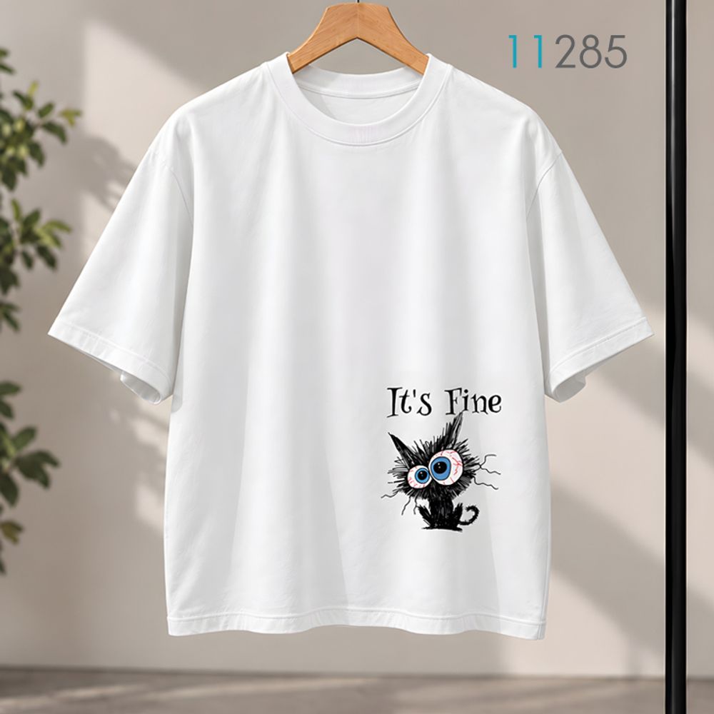 خرید اینترنتی قیمت تیشرت اورسایز سفید طرح گربه فانتزی It's Fine