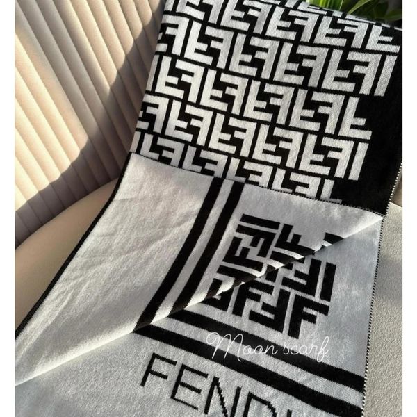 شال رودوشی بافت زنانه مستر کوالتی طرح فندی FENDI