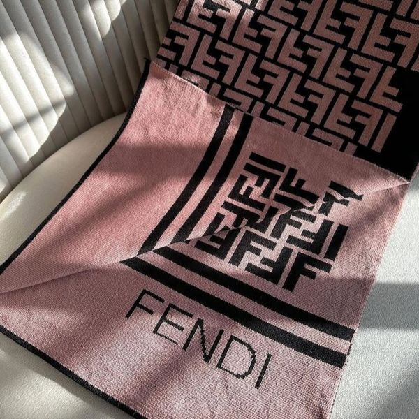 شال رودوشی بافت زنانه مستر کوالتی طرح فندی FENDI