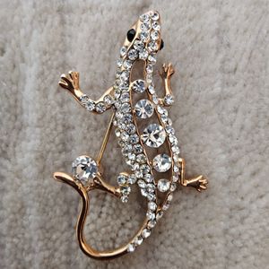 خرید اینترنتی قیمت سنجاق سینه زنانه وارداتی