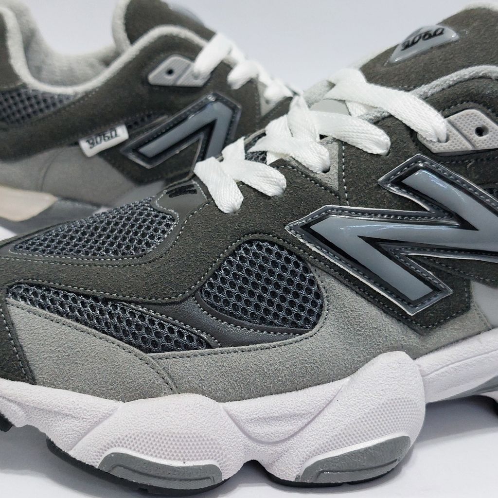 قیمت ارزان کتانی پرطرفدار و همیشه ترند نیوبالانس 9060 New balance طوسی سیر