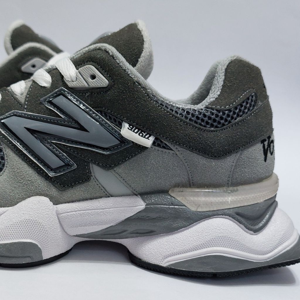 خرید انلاین کتانی پرطرفدار و همیشه ترند نیوبالانس 9060 New balance طوسی سیر