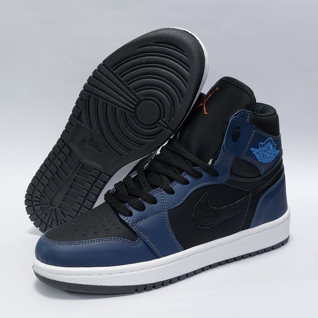 خرید انلاین کتانی ساقدار نایک جردن وان جدید بلک فیش Nike Jordan one Black Fish