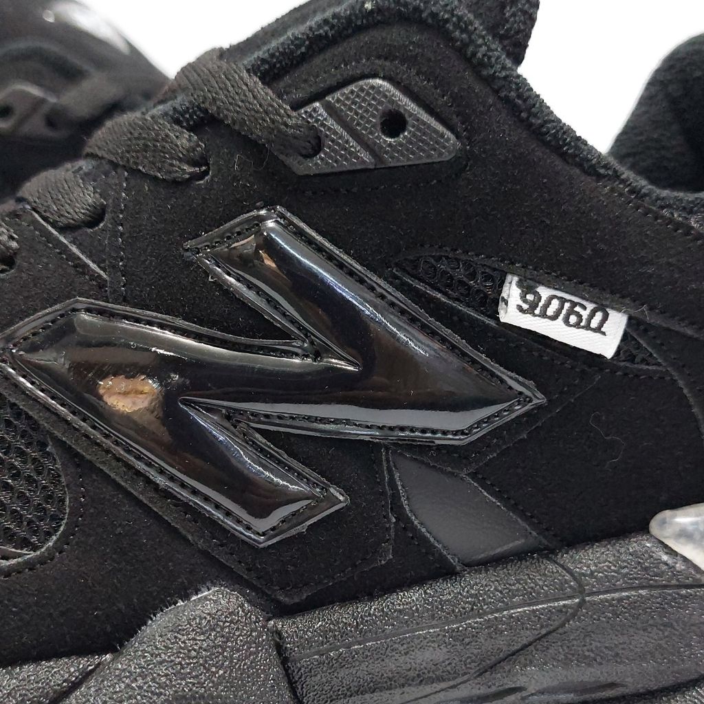 قیمت ارزان کتانی پرطرفدار و همیشه ترند نیوبالانس 9060 New balance مشکی تمام