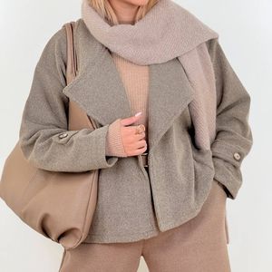 خرید انلاین کت زنانه فوتر طرح دینا
