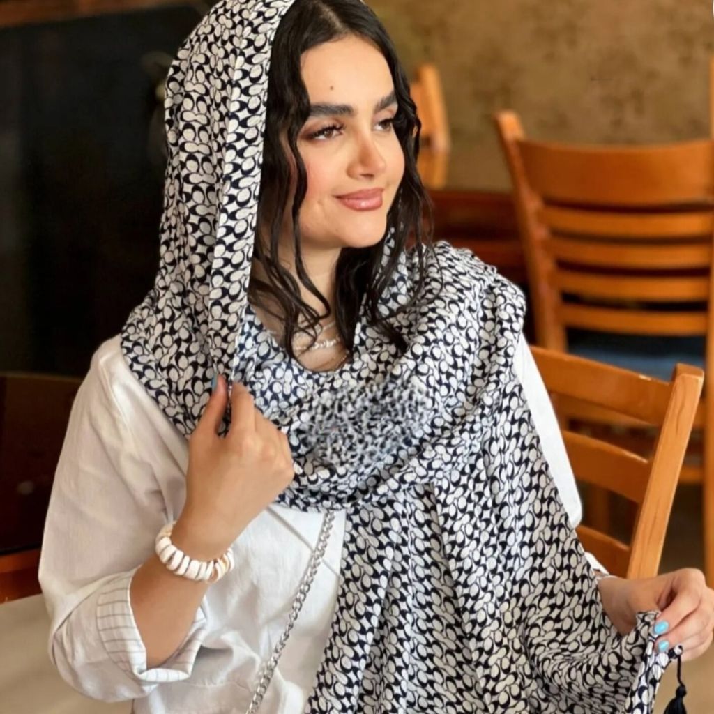 مشخصات شال برشکا لمه طرحدار زنانه