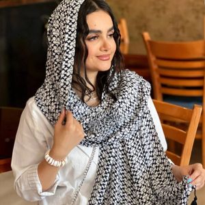 مشخصات شال برشکا لمه طرحدار زنانه