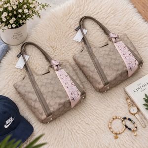 کیف زنانه برند کوچ