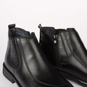 خرید اینترنتی قیمت نیم بوت چلسی زیپ‌دار مردانه چرم طبیعی مدل (فلوتر - مشکی)