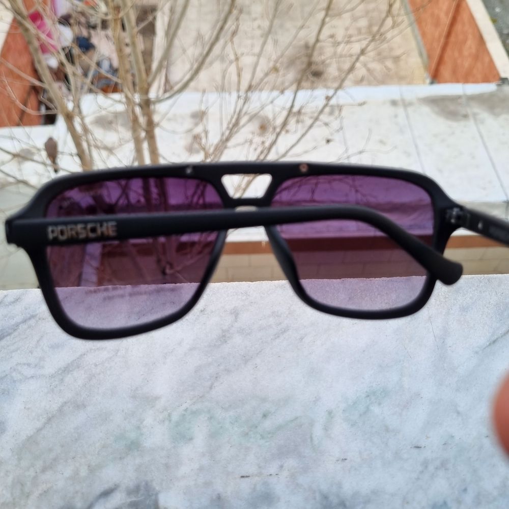 مشخصات عینک آفتابی پورش رنگ مشکی