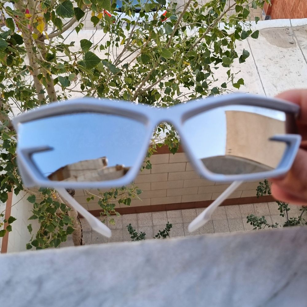 خرید اینترنتی عینک آفتابی اسپرت رنگ نقر ه ای