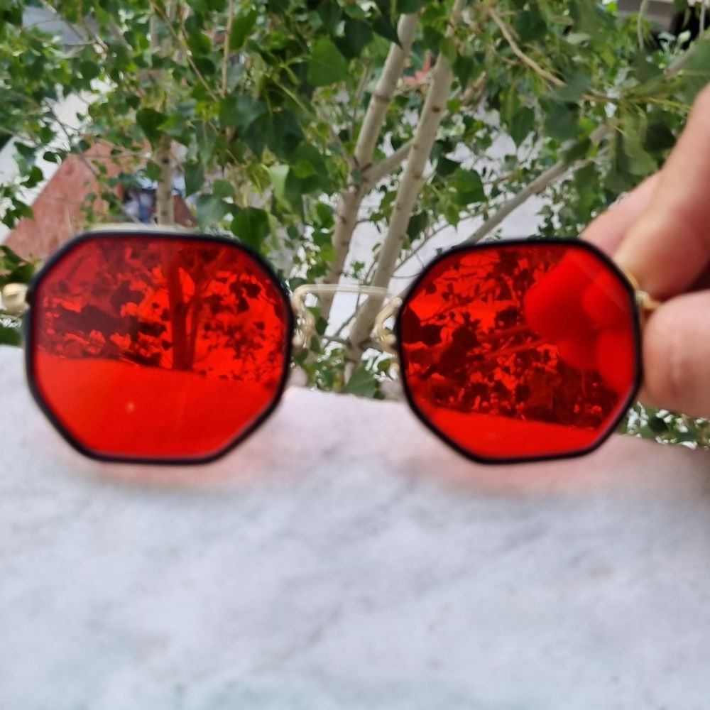 خرید اینترنتی عینک شب گوچی عدسی قرمز مدل چند ضلعی