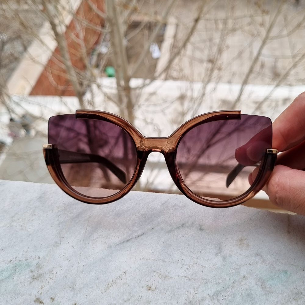 خرید آنلاین عینک آفتابی زنانه مارک جکوبز رنگ شکلاتی