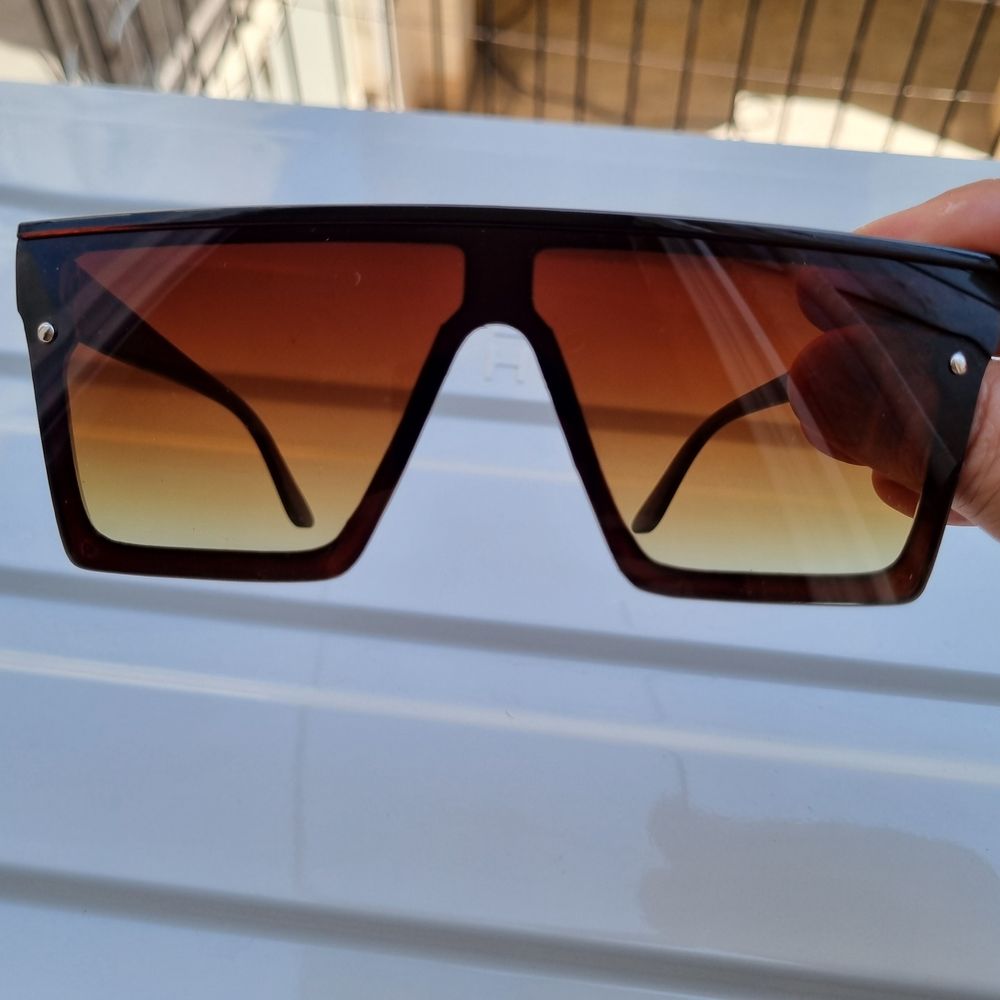 قیمت ارزان عینک آفتابی وای اس ال ساده قهوه ای