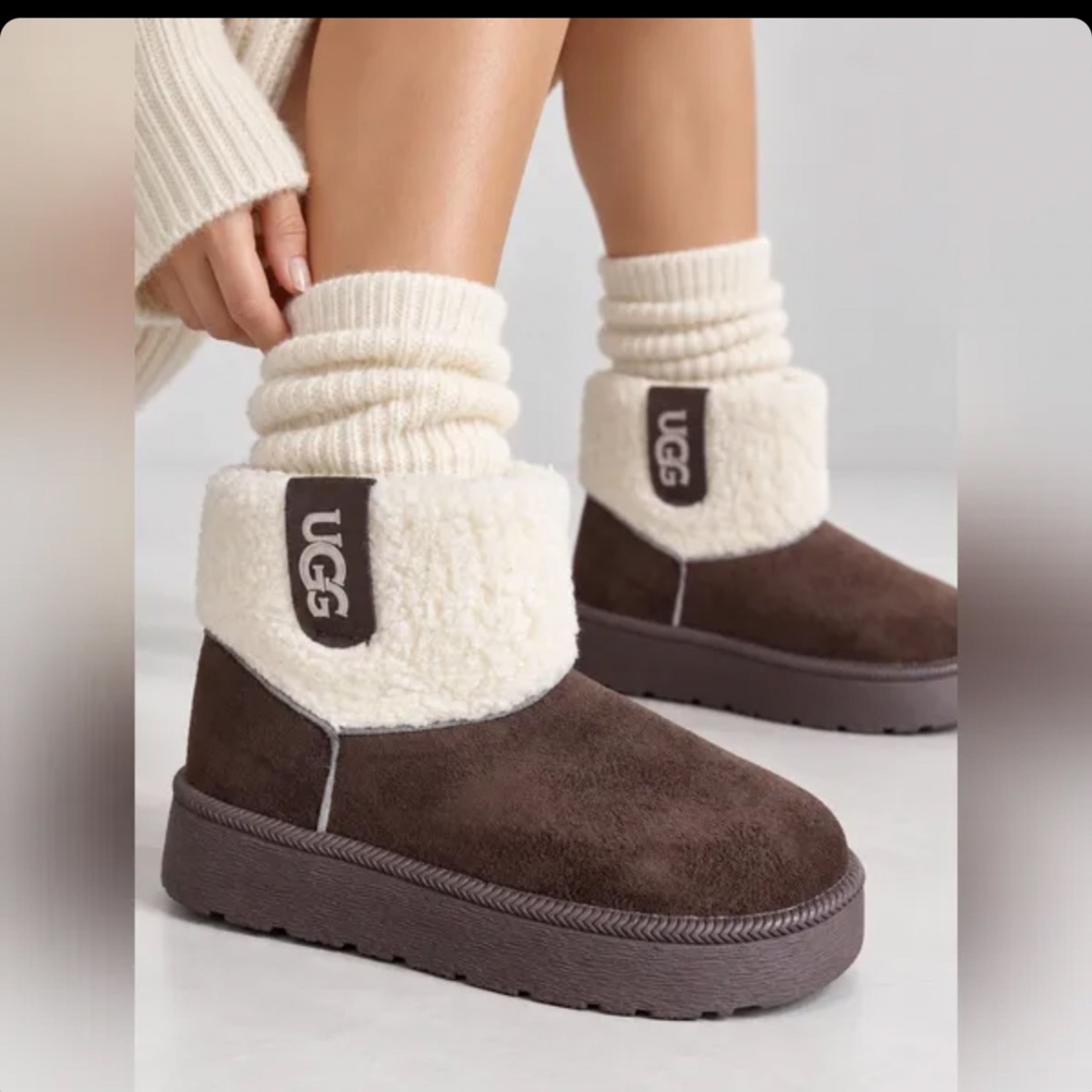 مشخصات نیم بوت UGG کابویی کد 018