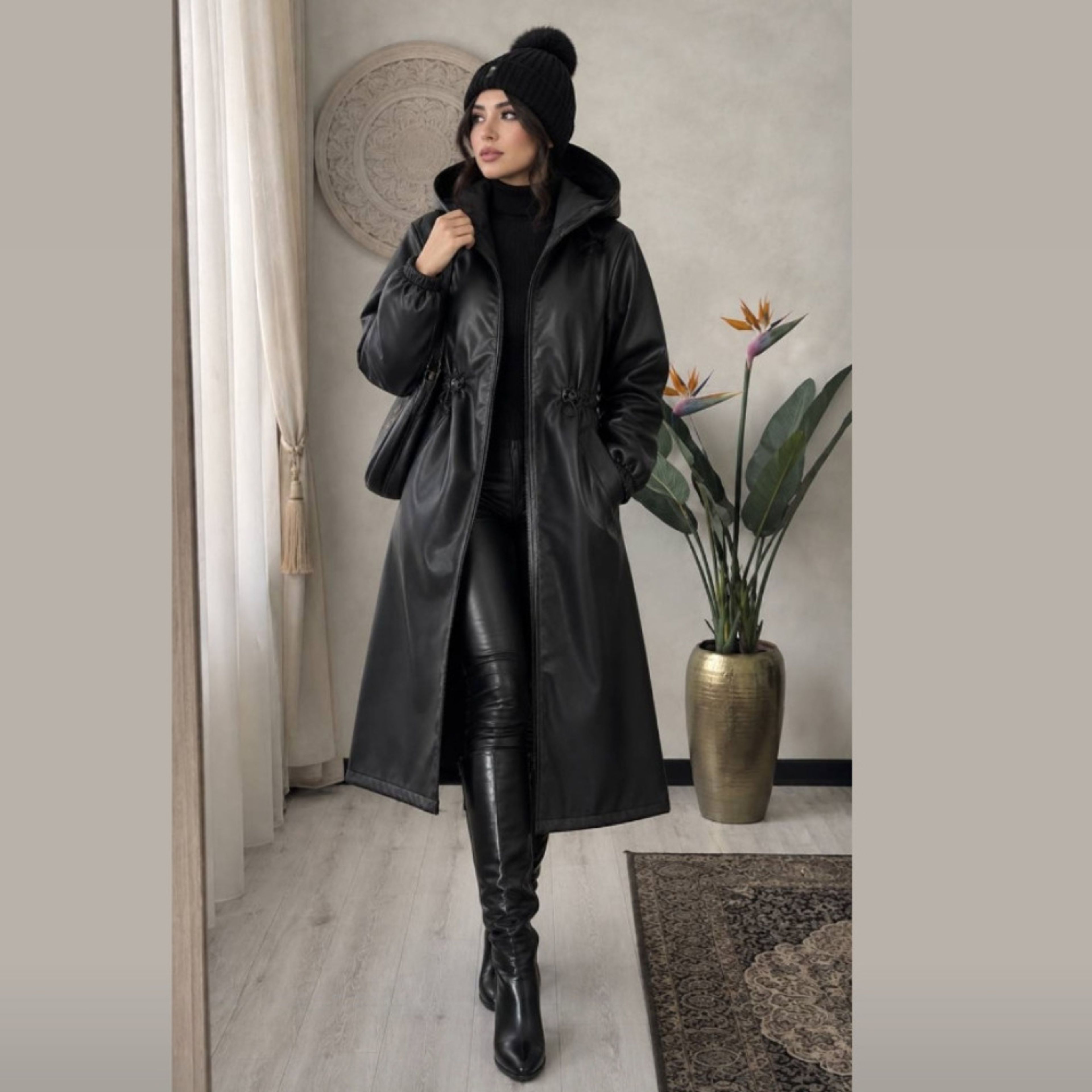 مشخصات کت زنانه بلند چرم