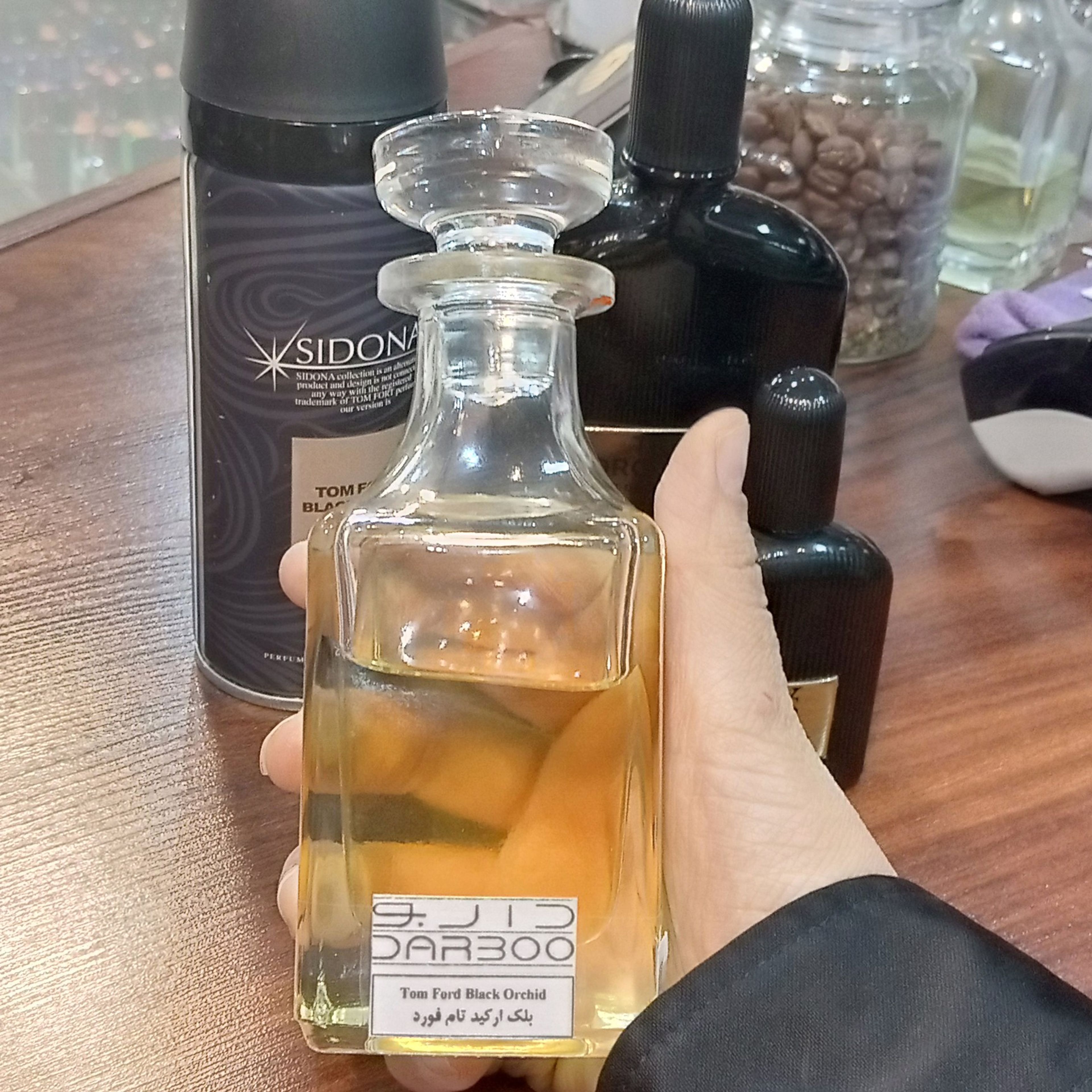 مشخصات عطرگرمی تامفوردبلک ارکید