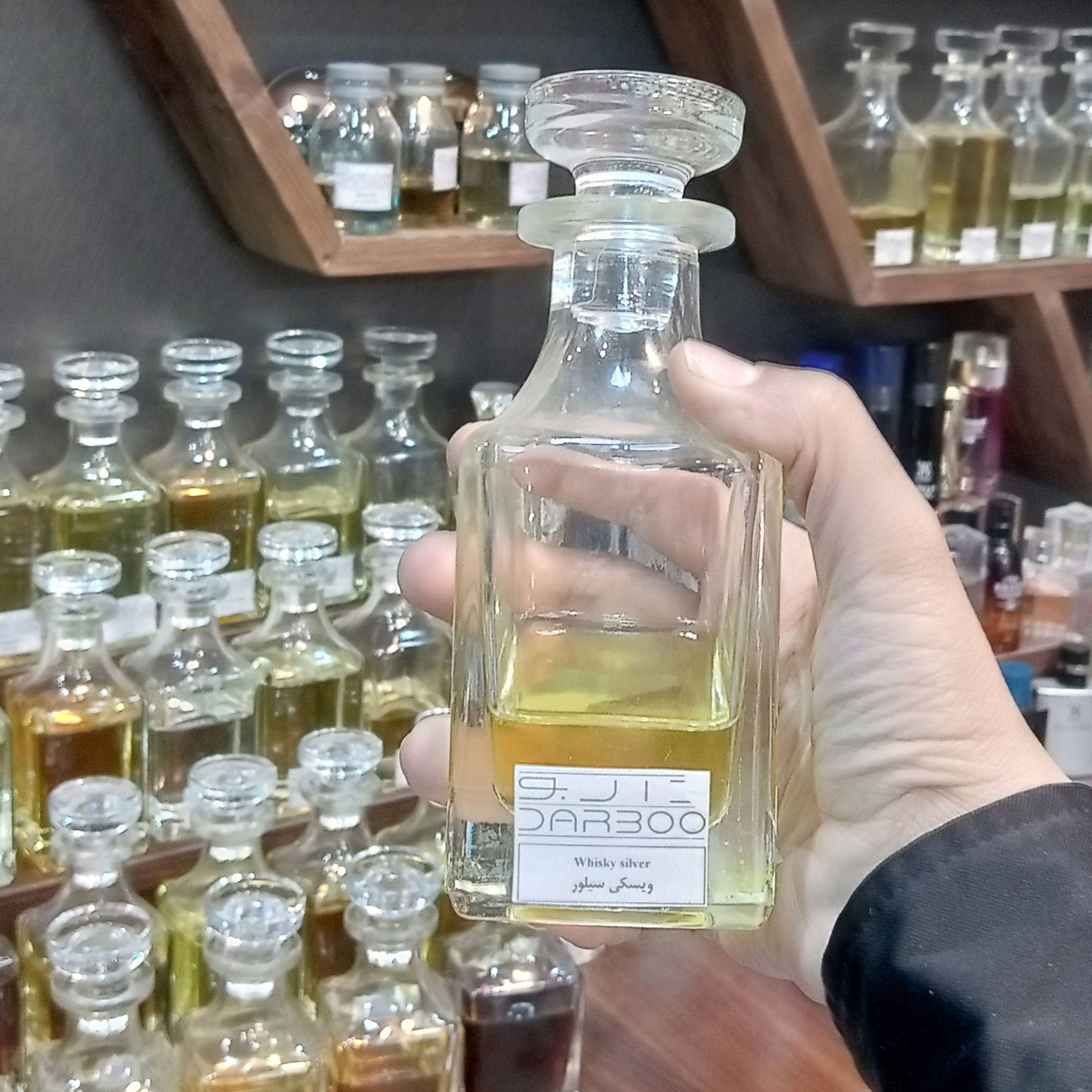 مشخصات عطروسکی سیلور5گرم