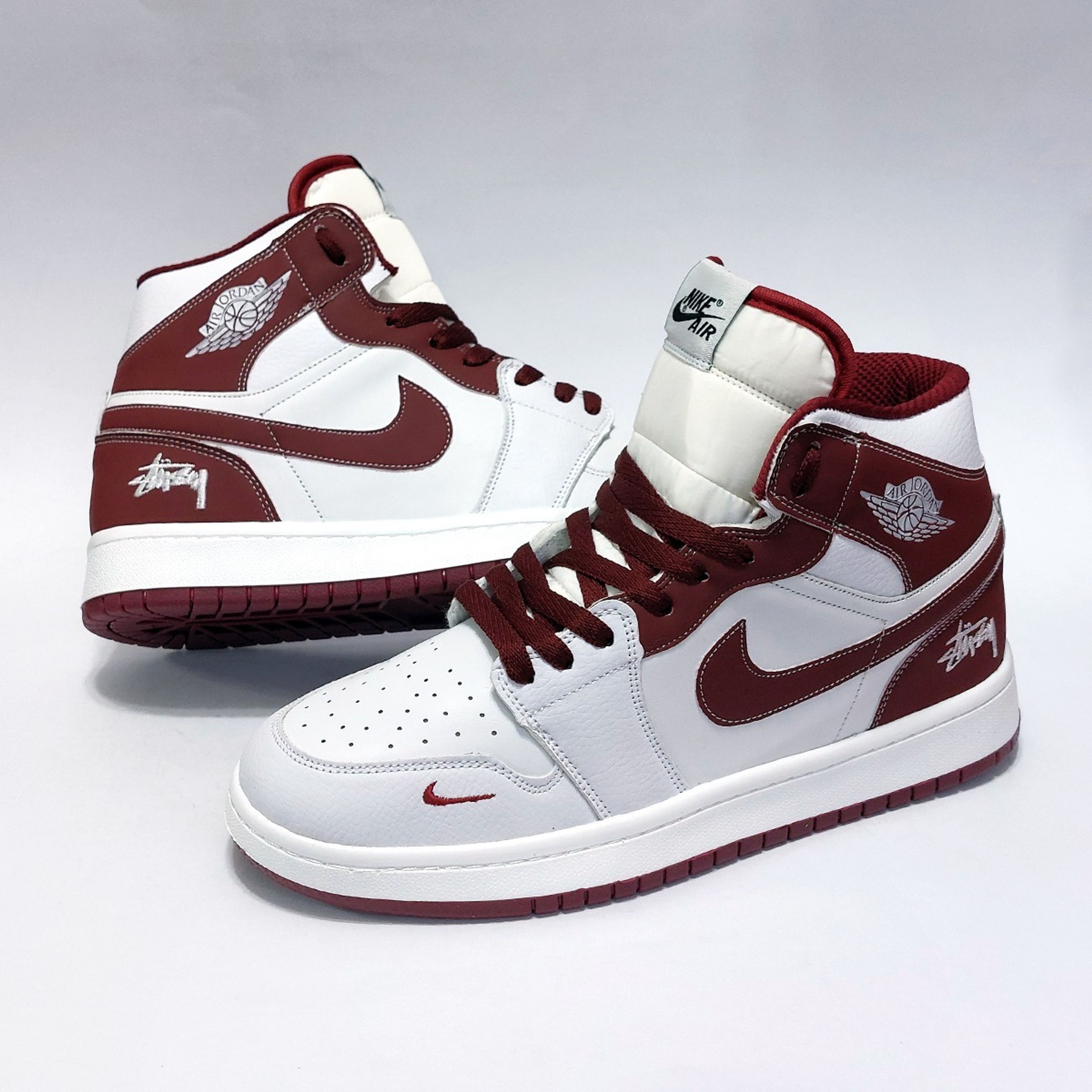 مشخصات کتانی ساقدار نایک جردن استاسی سفید زرشکی جذاب Nike Jordan Stussy