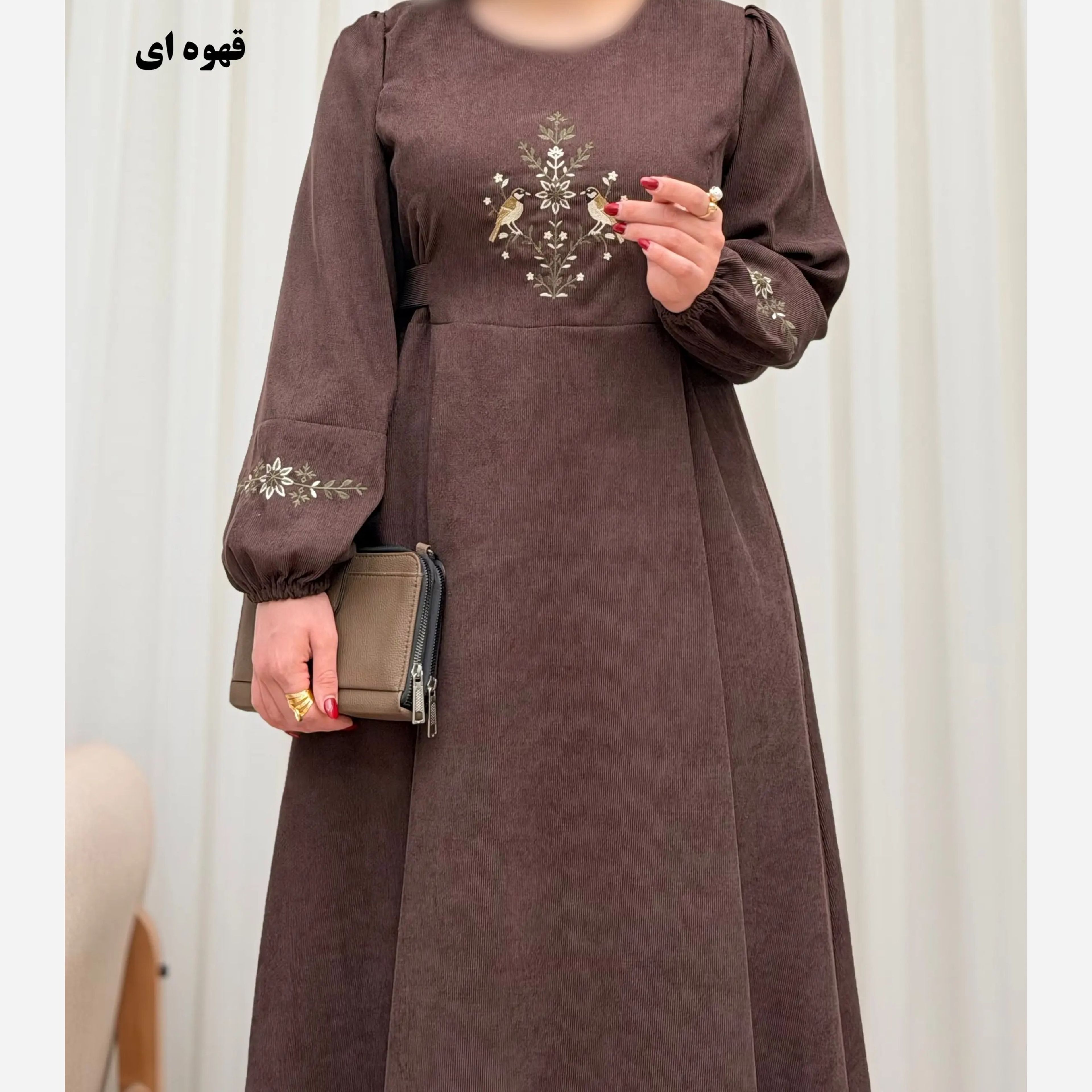 مشخصات مانتوپیراهنی پاییزه مخمل کبریتی گلدوزی گنجشک