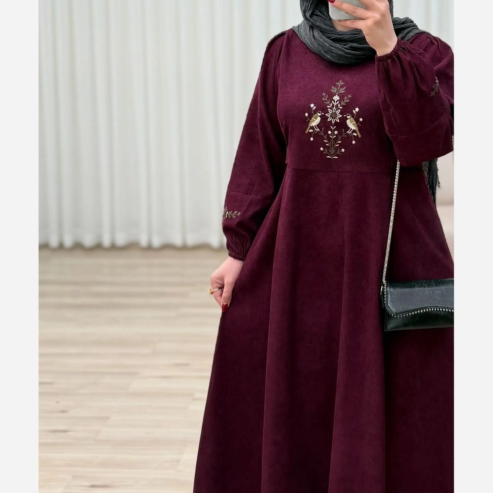 مشخصات مانتوپیراهنی پاییزه مخمل کبریتی گلدوزی گنجشک