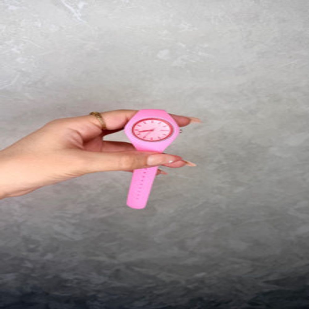 قیمت ساعت زنانه آنّا Pink – مناسب استایلهای اسپرت و کژوال