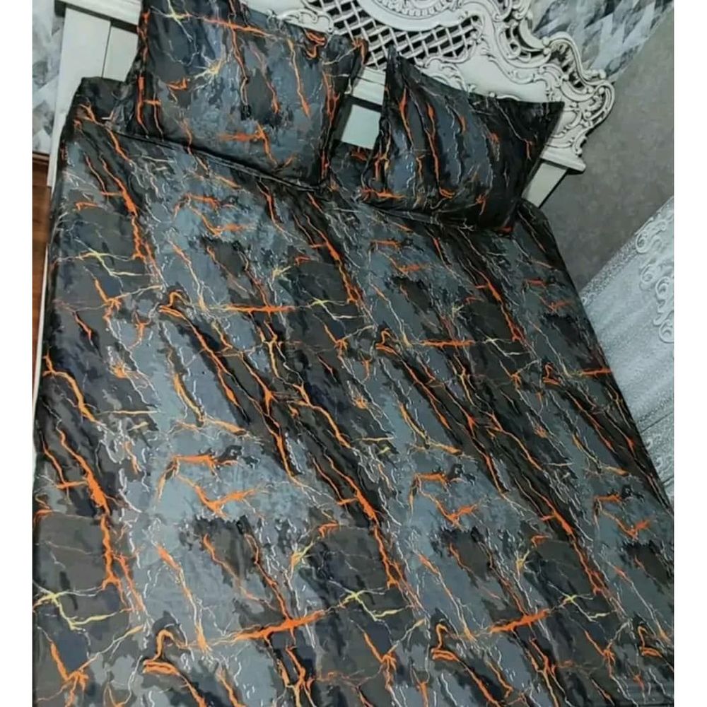 خرید اینترنتی قیمت کاور تخت کش دوزی شده دو نفره طرح سنگ مرمر کد 300 برند خوشنام هگمتان